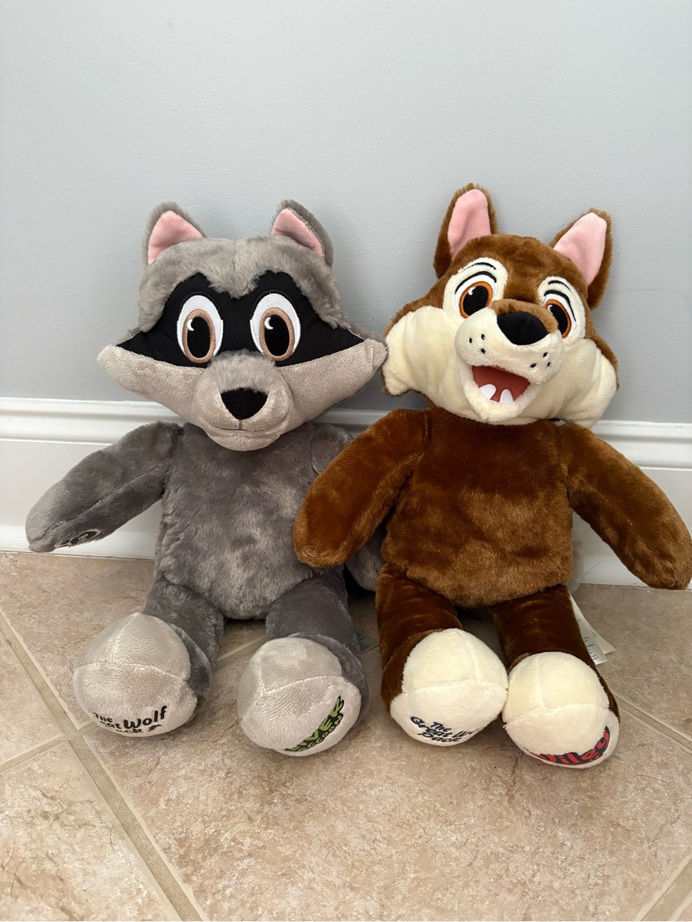 Great Wolf Lodge Build a Bear Plushies set of 2 Wiley Wolf and Oliver Raccoon